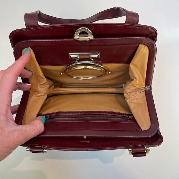 Vintage Lou Tayler Italy Leather Handbag with Attached Mirror and Change Purse - Picture 5 of 11